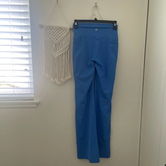 Lilly Pulitzer Luxletic High Rise Flare Leggings - Picture 4 of 10